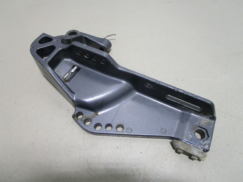69W-43112-00-4D Yamaha Outboard 60 HP 4 STK Starboard Transom Stern Bracket