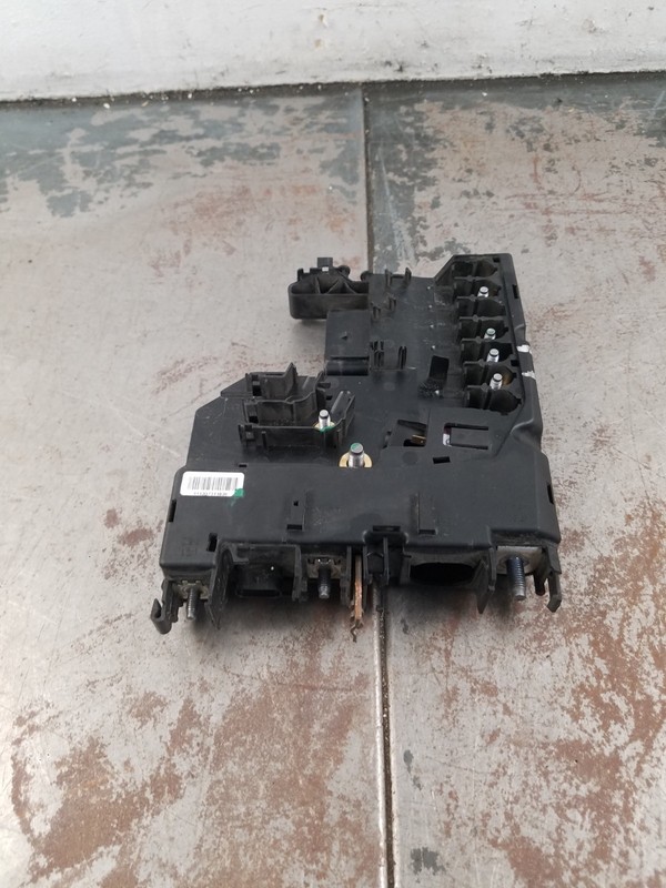 2012 Mercedes Benz AMG C 63 Battery Fuse Box#0967 G4