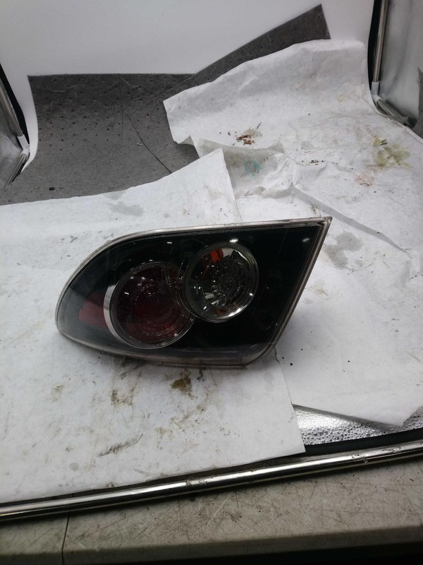 2008 MAZDA 3 Right Tail Light Assembly Black OEM 134591 114K Mileage