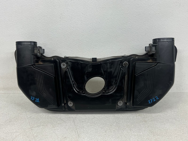 ⭐2016-2019 BMW 750I G12 AIR INTAKE MUFFLER FILTER CLEANER BOX HOUSING LOT2722
