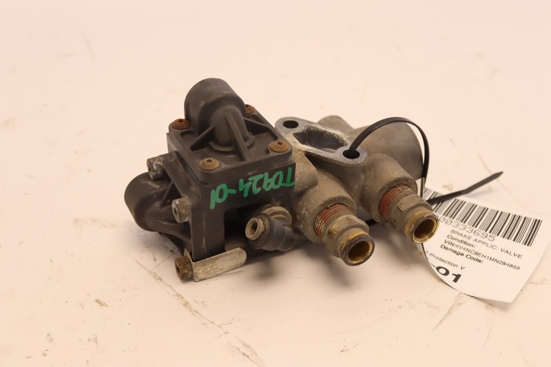 2019-2024 VOLVO VNL 760 860WABCO TRACTOR PROTECTION VALVE 9348990810 OEM