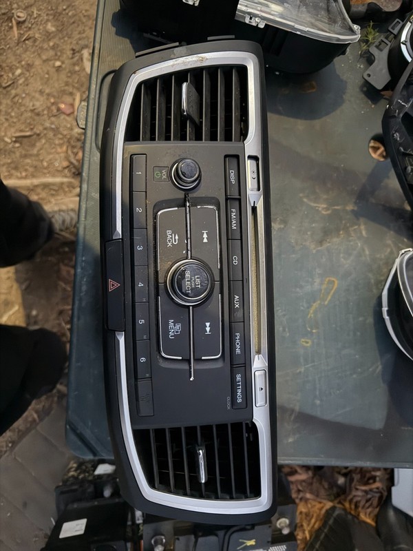 13-15 HONDA ACCORD Sedan OEM RADIO STEREO RECEIVER 39100-T2A-A320