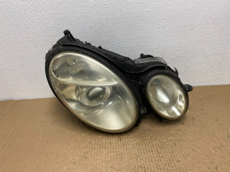 2003-2006 Mercedes E E320 E350 Class Right Passenger Halogen Headlight AC3943 DW