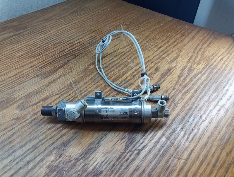 SMC NCDMB106-0150 Round Body Cylinder