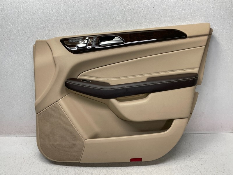 17-19 Mercedes GLS450 GLS550 X166 Front Right Interior Door Panel Trim 1399 OEM