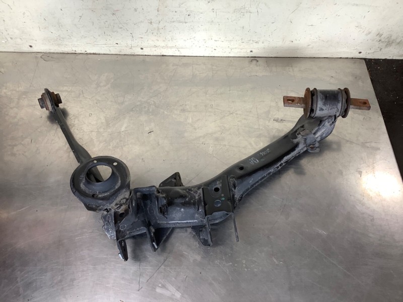 06-11 Civic 1.8L Right Rear Lower control arm assembly Used OEM