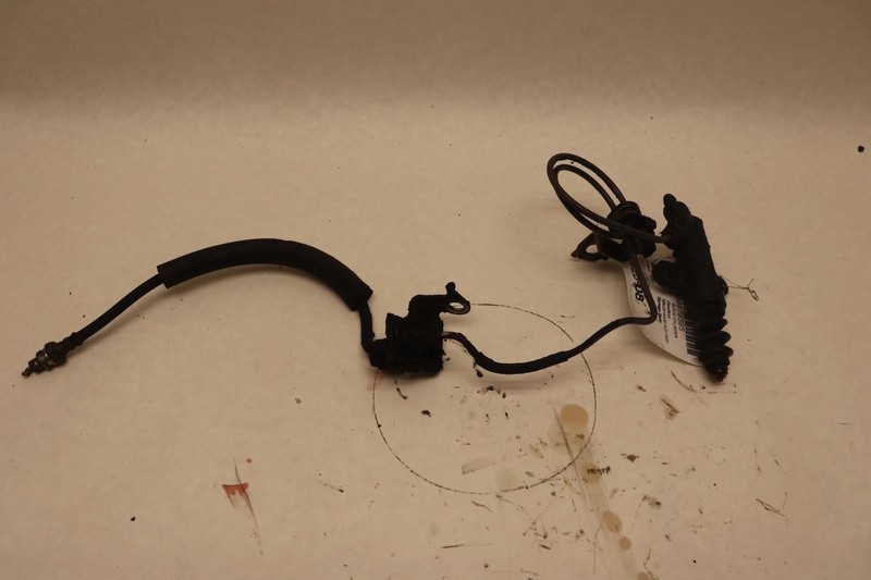 1990-1997 MAZDA MX-5 MIATA 1.6L M/T CLUTCH SLAVE CYLINDER OEM