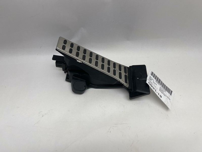2018-2020 KIA STINGER 3.3L FLOOR GAS ACCELERATOR GAS THROTTLE PEDL PAD OEM