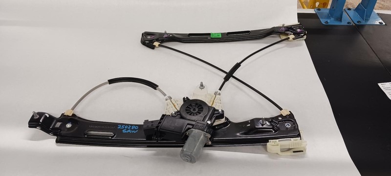 19-'23 CADILLAC XT4 Left front driver Window Regulator w/motor OEM 1 Year Wnty!