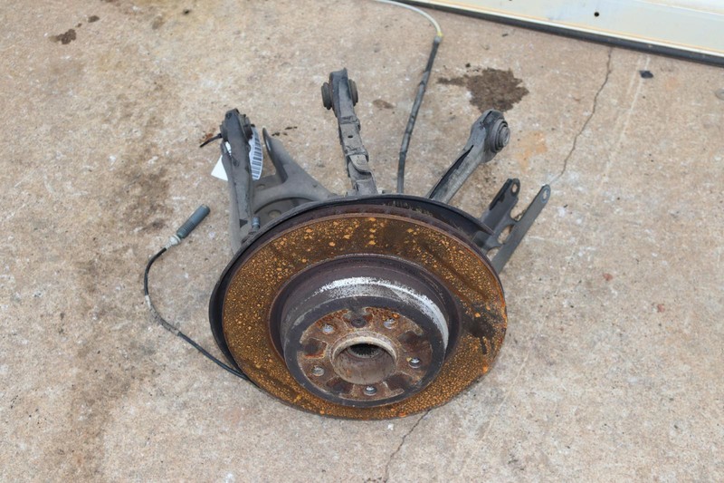 2007-2013 BMW 335I E92 RWD REAR RIGHT SPINDLE KNUCKLE HUB W/ CONTROL ARMS OEM