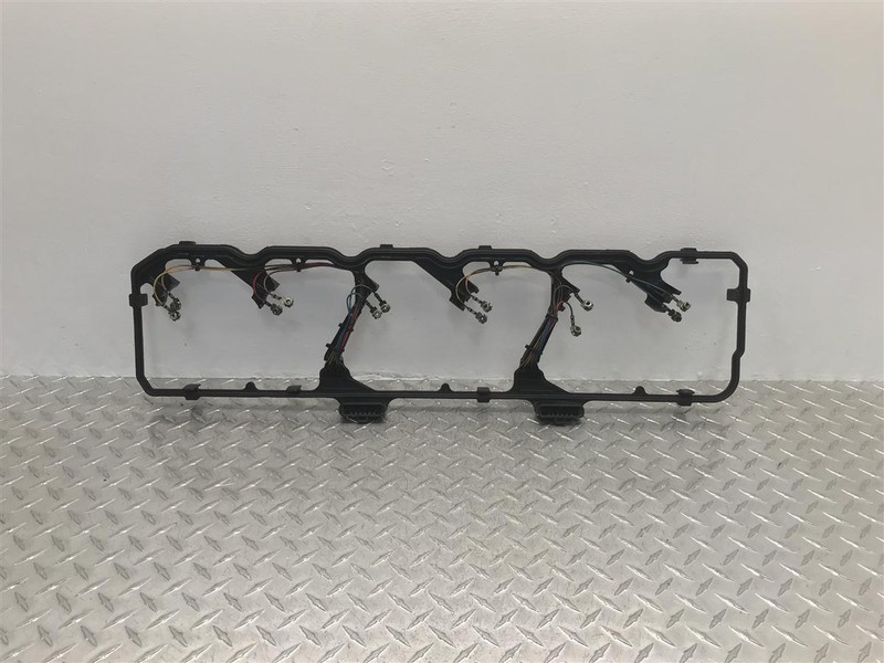 2007 DODGE RAM 2500 6.7L DIESEL ENGINE LOWER VALVE COVER OEM 3975641