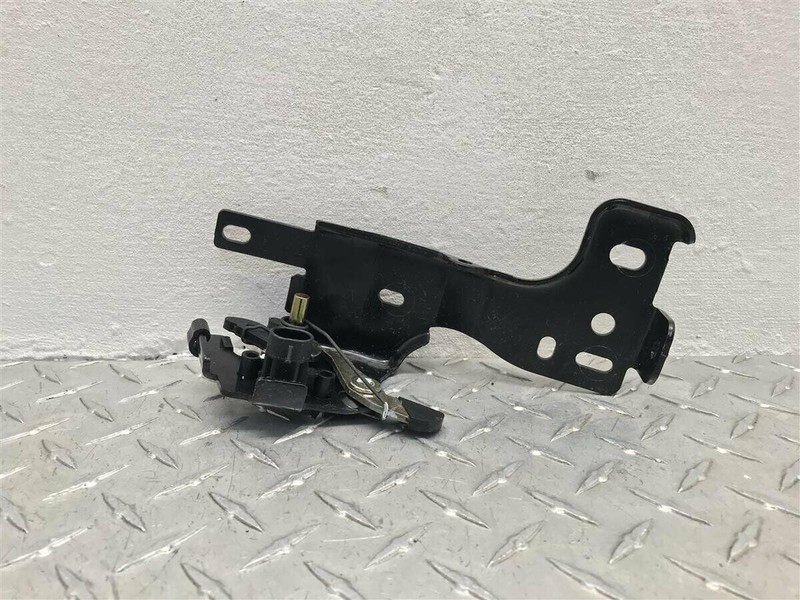 2002-2009 CHEVROLET TRAILBLAZER ENVOY BACK GLASS CATCH LATCH OEM 15840460