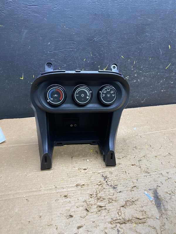 2008 - 2011 Mitsubishi Lancer A/C Heater Climate Control Bezel Trim X1216 DG