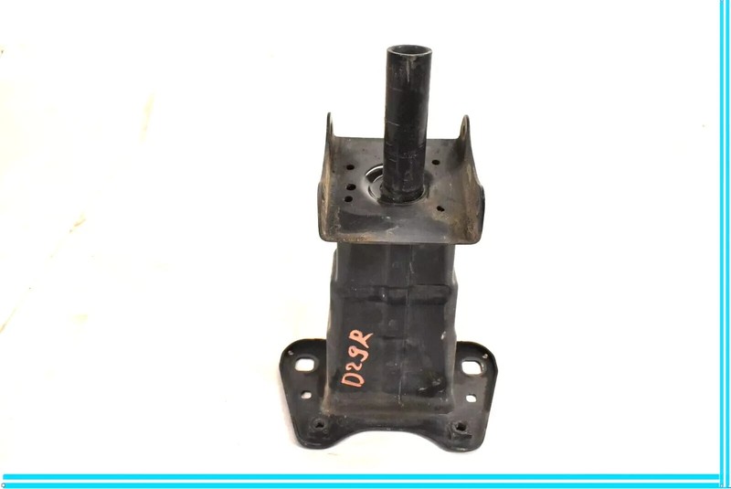 07-12 Mercedes X164 GL450Front Right Passenger Side Reinforcement Bracket OEM