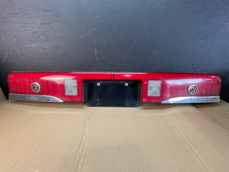 1994 1997 Mercury Cougar XR7 Rear Trunk Center Tail Light Panel ac5282 DG