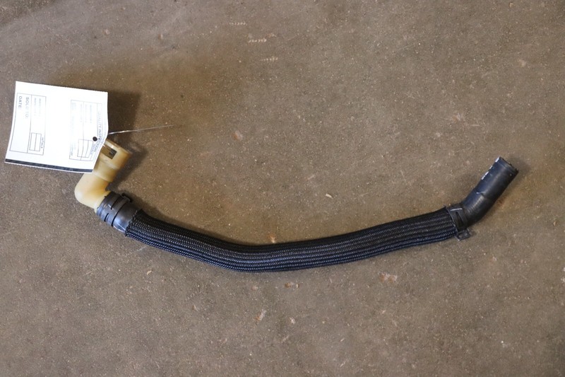 2020-2024 CHEVY CORVETTE 6.2L STINGRAY ENGINE COOLANT HOSE TUBE 85136671 OEM