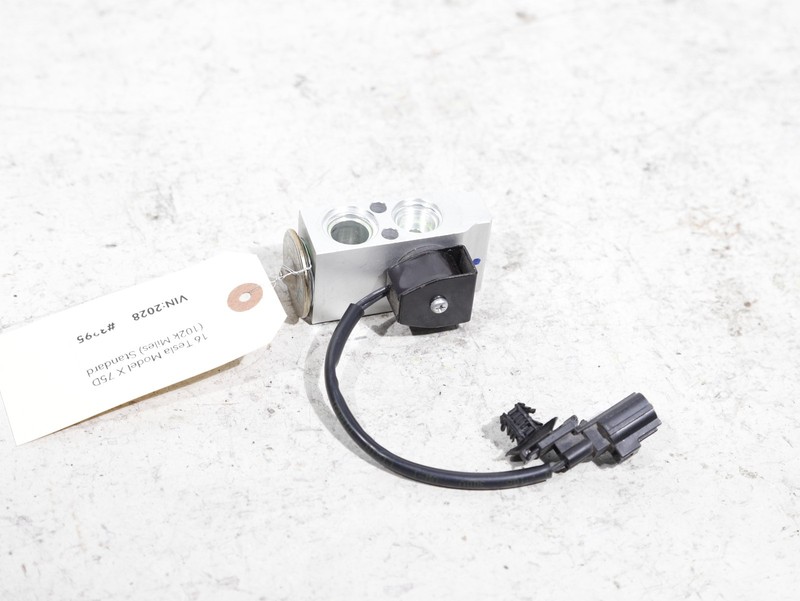16-20 Tesla Model X AC Line Evaporator Valve Solenoid 6008481-00-B OEM 102K