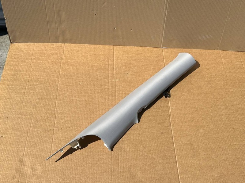 ✅ 2017-2020Tesla Model 3 M3 Rear Left Driver Rail Trim Cover OEM 1086265-01-J