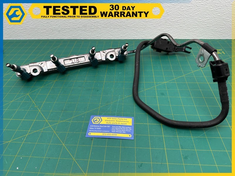 11-17 Toyota Prius V FUEL INJECTOR RAIL WITH INJECTORS OEM