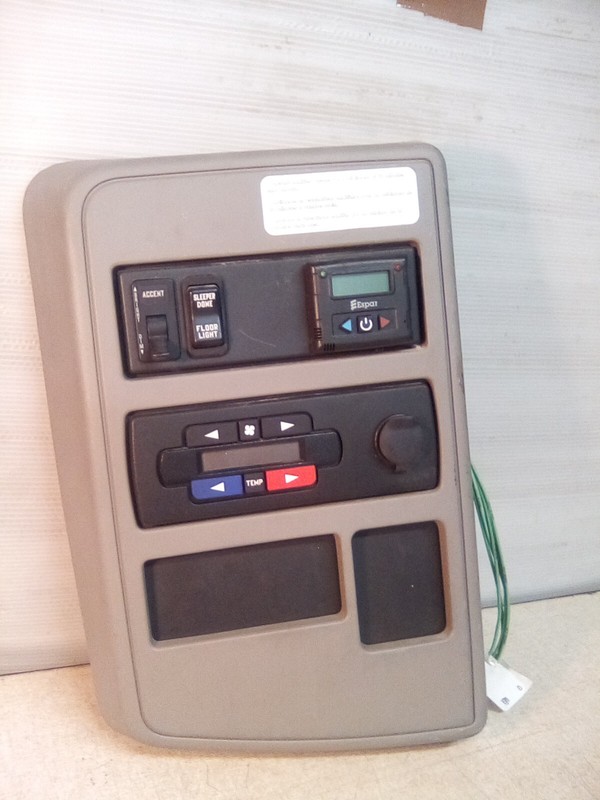 International Sleeper Control Panel B5750895, 3600595C4