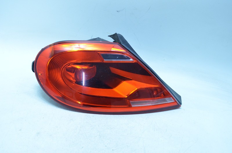 12-16 VOLKSWAGEN BEETLE REAR LEFT DRIVER SIDE TAIL LIGHT LAMP OEM
