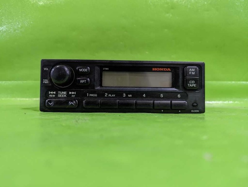 98 CR-V FACTORY RADIO OEM 4560-2