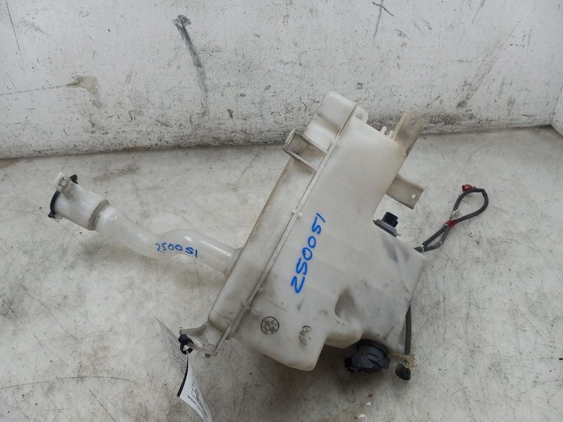 03 04 05 06 07 08 09 LEXUS GX470 WINDSHIELD WASHER RESERVOIR