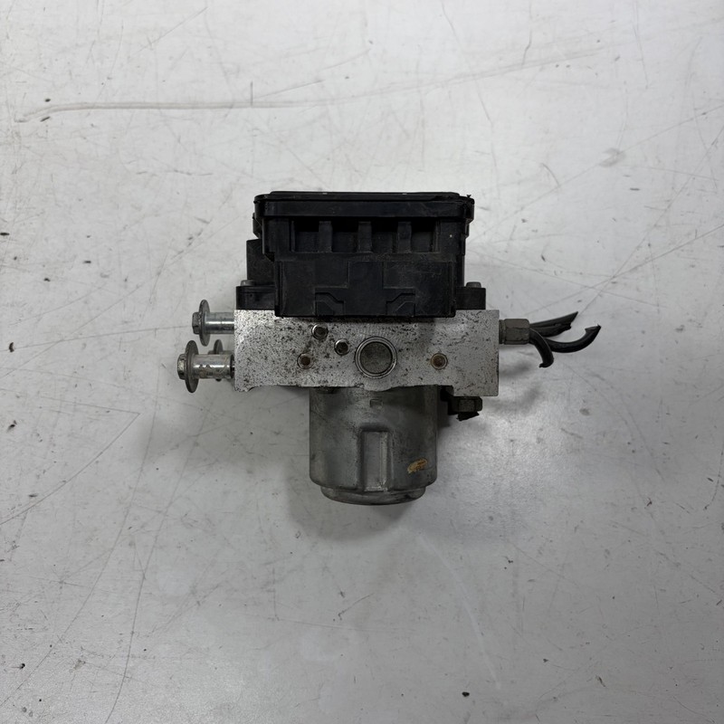 12 Honda Civic HF ABS Modulator Valve Assembly 57110-TR0-319 OEM
