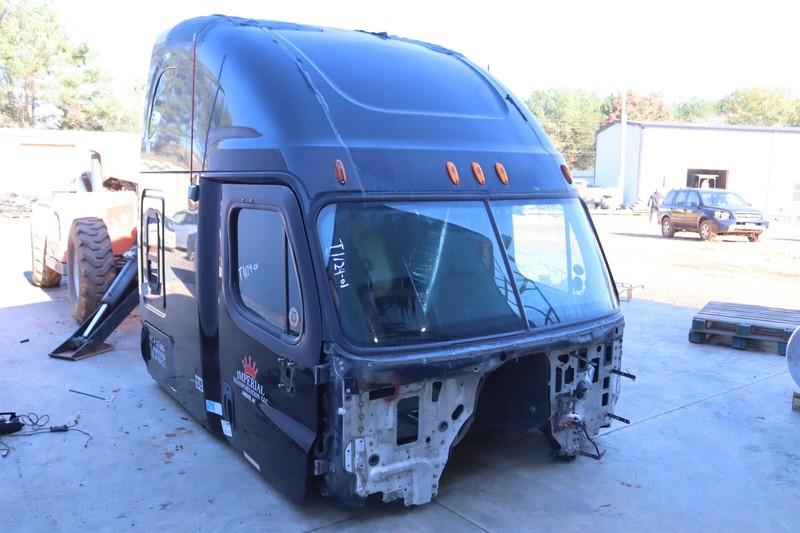 2010-2013 FREIGHTLINER CASCADIA 125 SLEEPER TRUCK CAB BLACK OEM