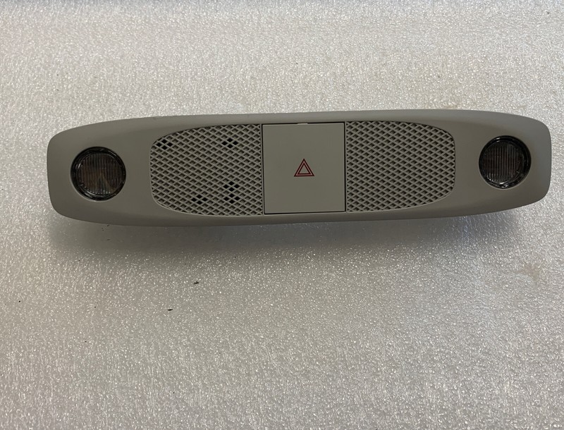 2021-2022 TESLA MODEL Y HEADLINER MICROPHONE HAZARD SWITCH DOME LIGHT 1574 B140
