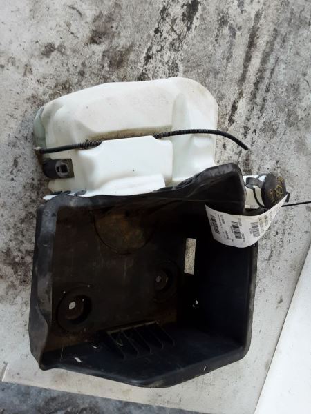 Wash Reservoir Includes Pump Fits 09-14 FORD F150 PICKUP 3274546