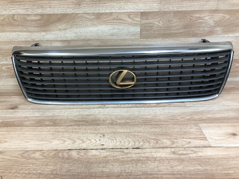 LEXUS LS400 OEM FRONT RADIATOR HOOD GRILLE GRILL WITH GOLD EMBLEM 1990-1994