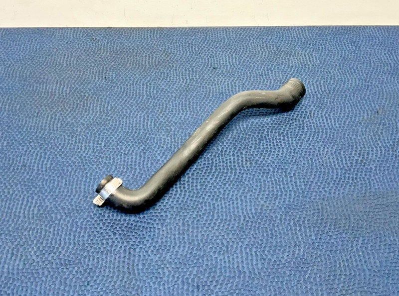 82–88 BMW E28 E30 325e 528e Engine Crankcase Breather Vent Hose Pipe Genuine OEM