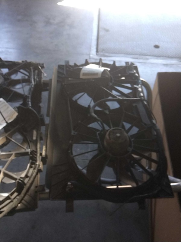 2016 Jeep Compass Engine Cooling Fan Motor OEM 68031871AA Black 96K Miles