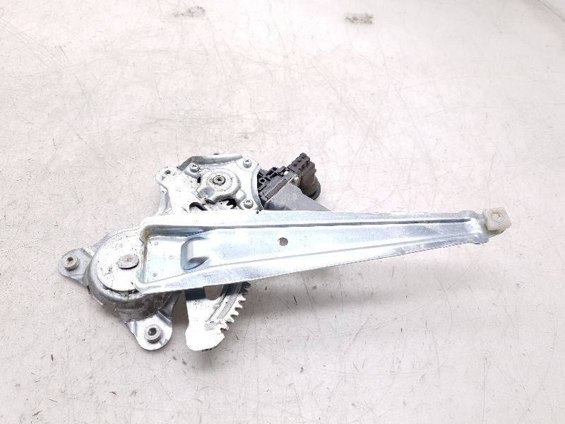 12-17 TOYOTA CAMRY SE PASSENGER SIDE REAR DOOR WINDOW REGULATOR