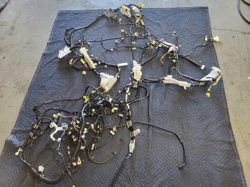 Used Oem LEXUS Body Floor Wiring Harness 82161-53J81 for 2018-19 IS300 3.5L AWD