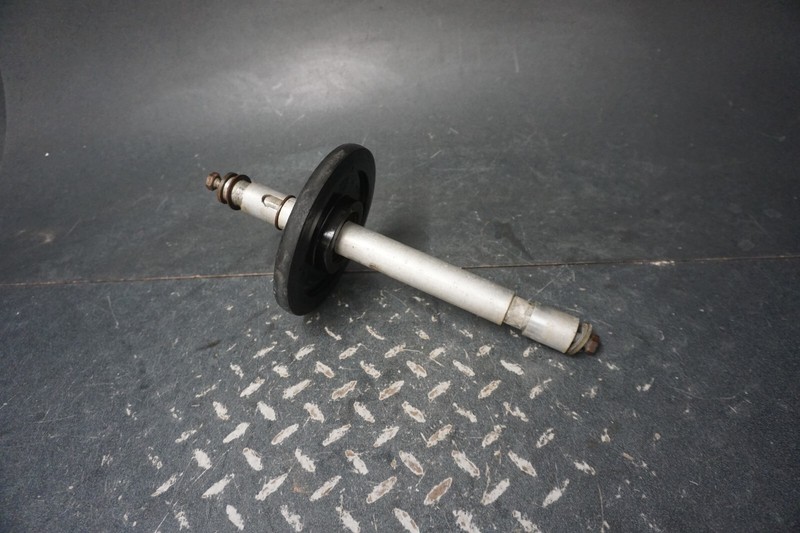1996-2005 Summit MXZ 800 Ski-Doo OEM Rear Suspension Rear Axle w/ Idler Wheel