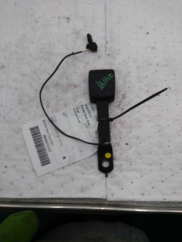 2018-2019 Volkswagen Atlas OEM Used Seat Belt White 4DR 125K Miles