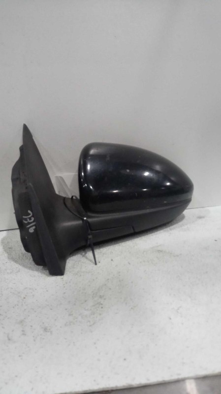 2016 Chevrolet Cruze Right Door Mirror Assembly Black Used 477446