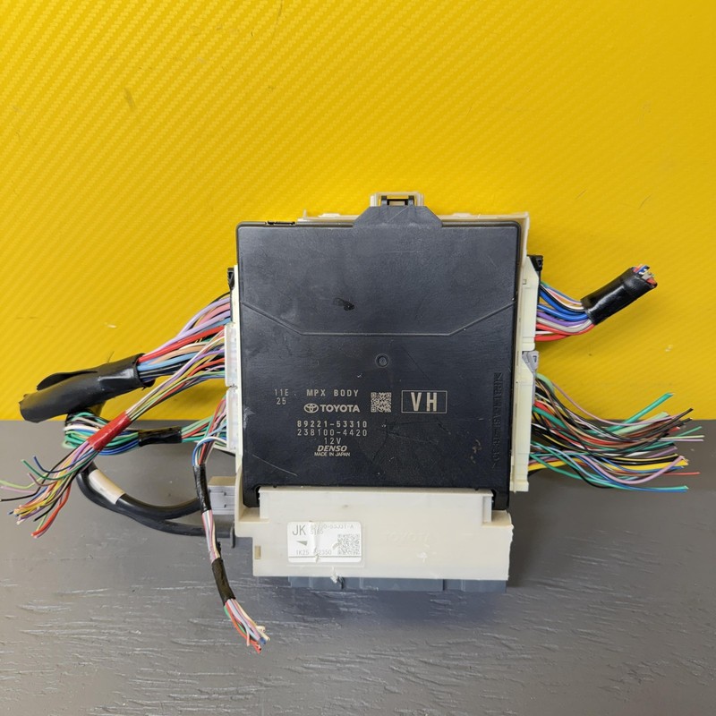 2021-2025 LEXUS IS350 OEM MULTIPLEX NETWORK MPX BODY CONTROL MODULE 89221-53310