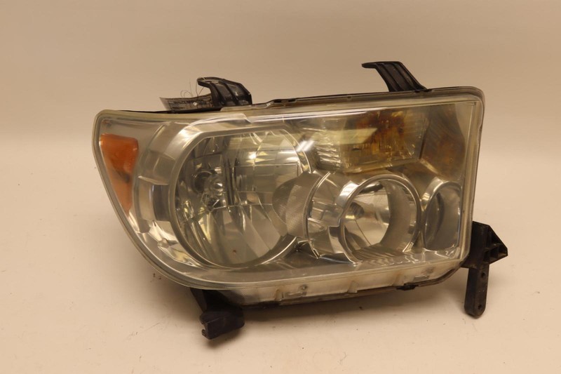 2007-2013 TOYOTA TUNDRA RIGHT PASSENGER SIDE HEADLIGHT HEADLAMP OEM