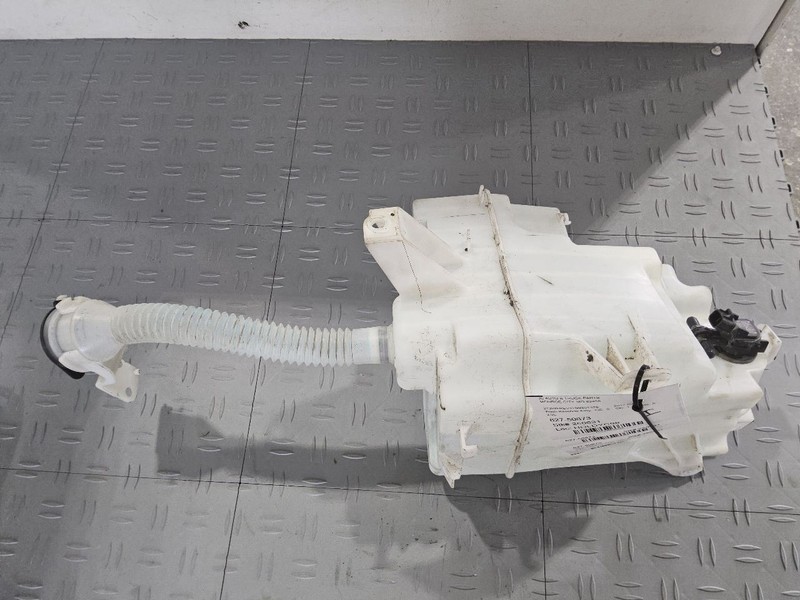 Wash Reservoir Fits 13-18 RAV4 3483805