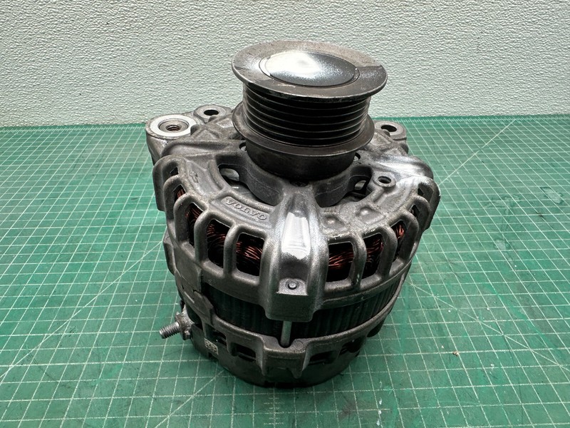 15-18 Volvo S60 V60 T5 2.0L ALTERNATOR GENERATOR 35k m OEM