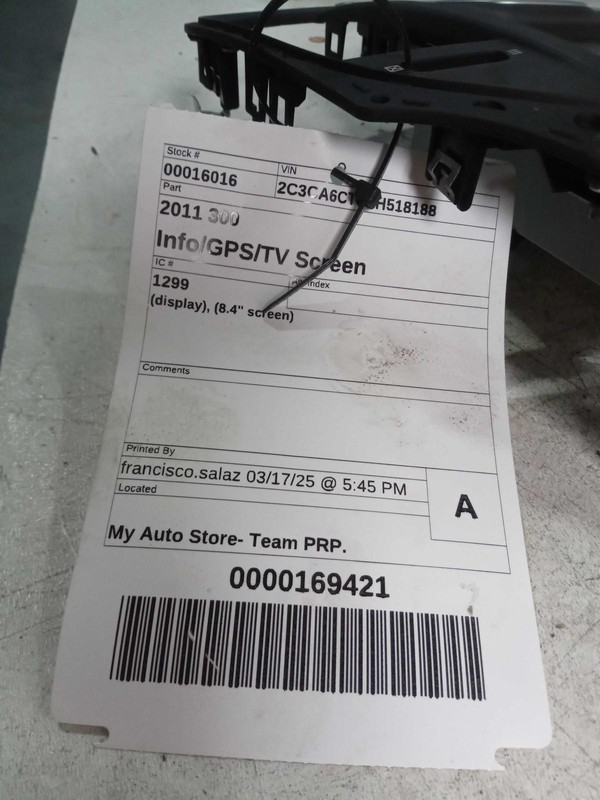 Used Infotainment Display fits: 2011 Chrysler 300 display 8.4`` screen Grade A