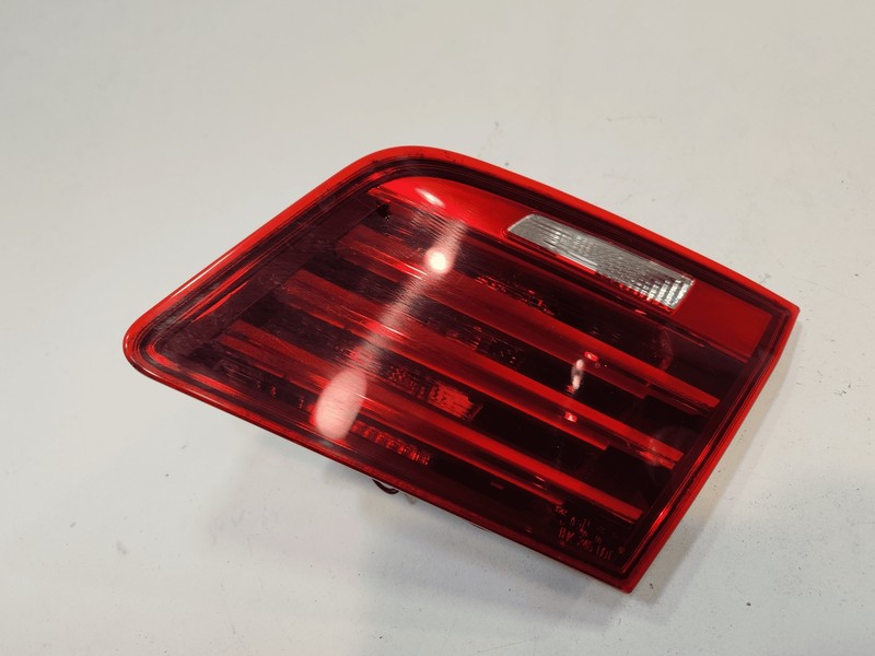 2014-2016 BMW 550i REAR TRUNK LID PASSENGER SIDE INNER TAILLIGHT LAMP OEM