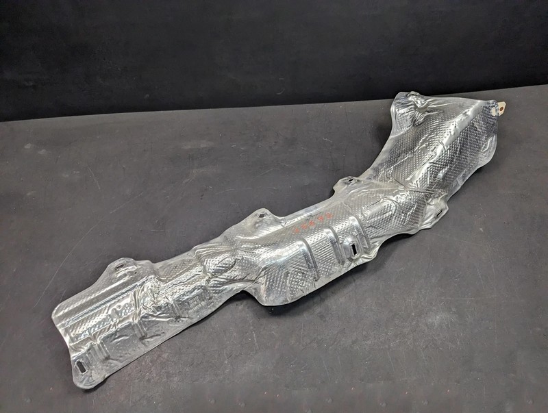 Left Floor Pan Heat Shield 2019 Jeep Grand Cherokee 68038805AF 2011 2012 - 2021