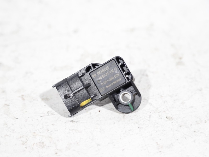 2014-2019 MASERATI GHIBLI LEVANTE AIR INTAKE PRESSURE SENSOR 0281006028 OEM