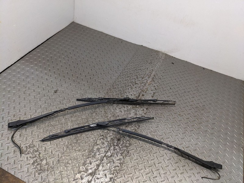 1991-1996 Chevrolet Corvette C4 Windshield Wiper Arm Set L+R OEM1183976
