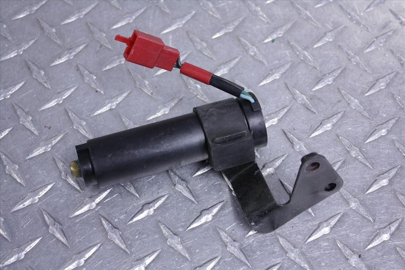 85 HONDA GL 1200 L GOLD WING AIR PRESSURE SENSOR OEM GL1200
