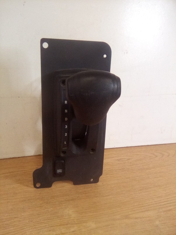 Freightliner Cascadia 07-24504-000 Automatic Transmission Shifter Control